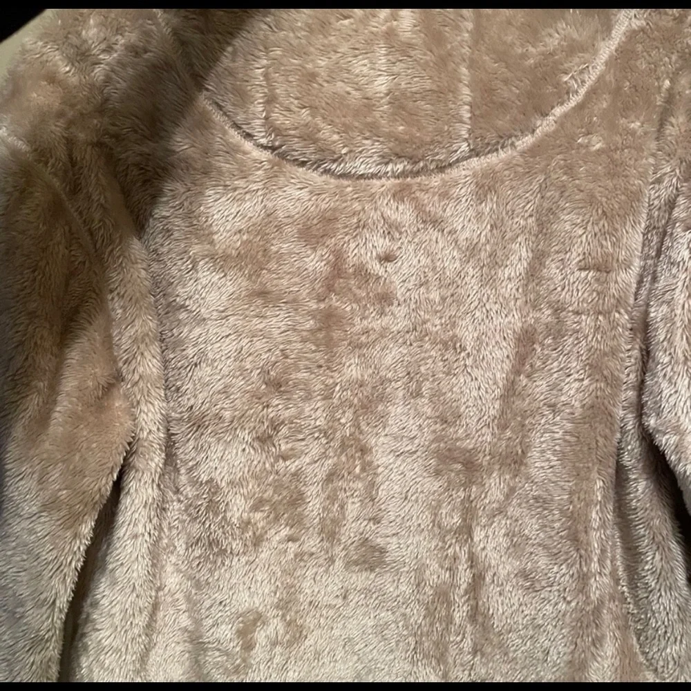NWOT Ivory Ella Fuzzy Zip-up Jacket